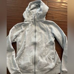 Lululemon
Grey Scuba hoodie Size 4 Excellent condition Jacket